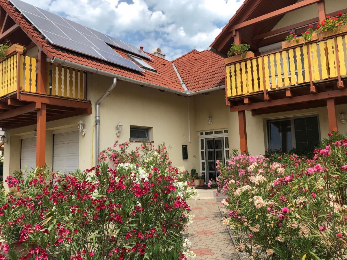 Haus Marika Otel Siofok Dış mekan fotoğraf