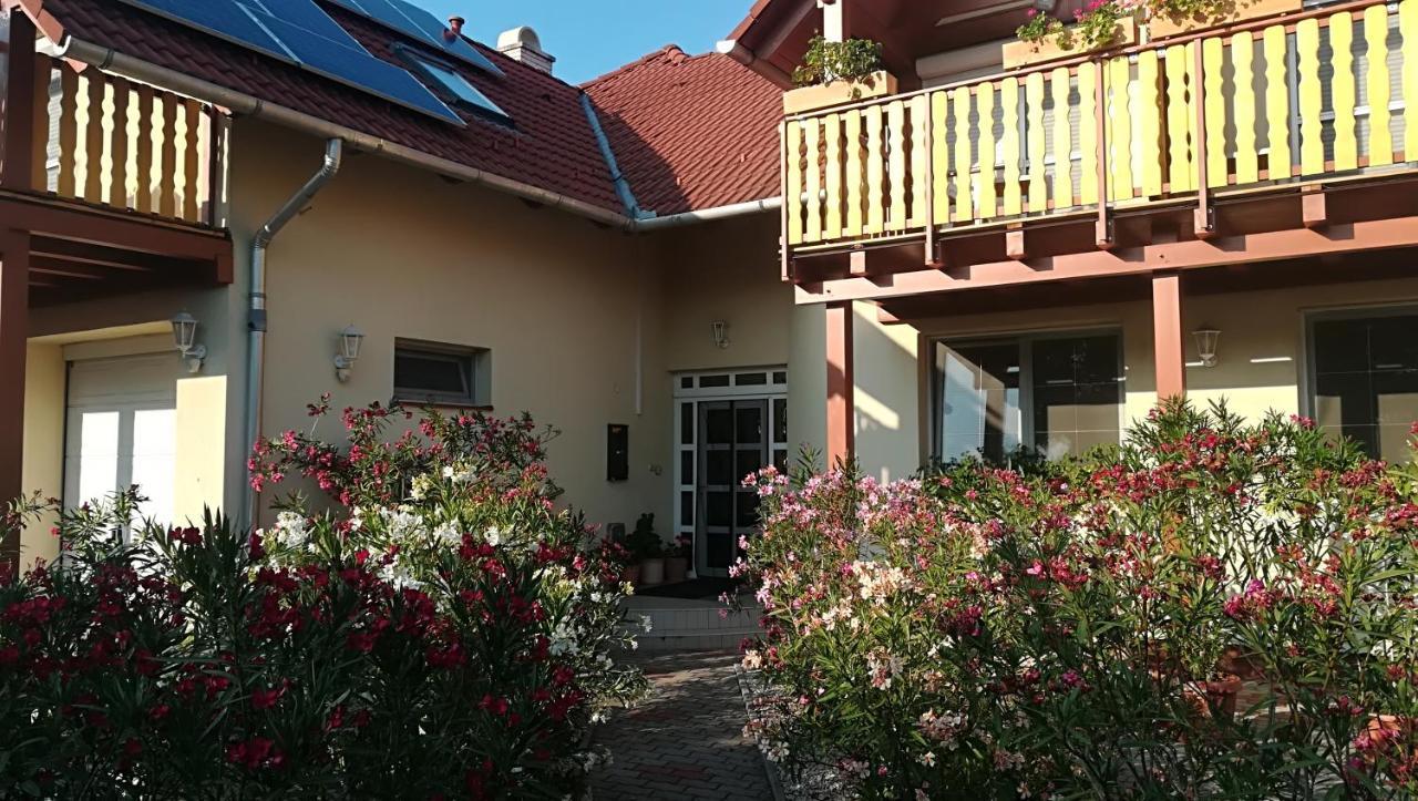 Haus Marika Otel Siofok Dış mekan fotoğraf